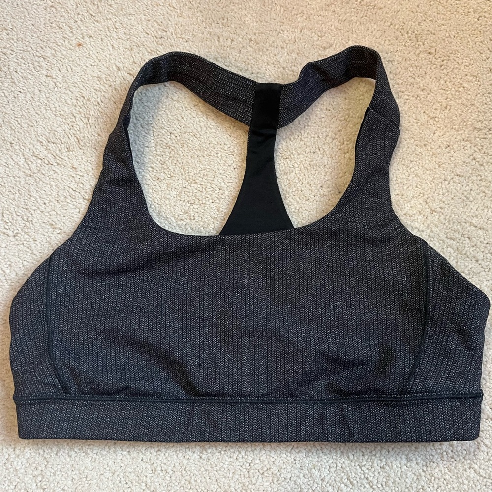 Lululemon sports bra